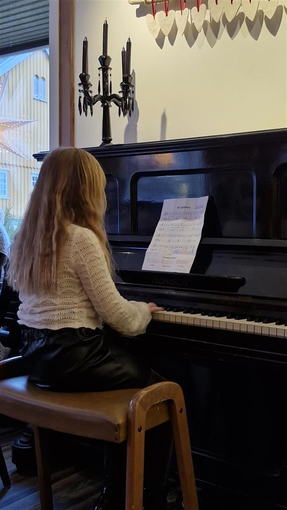 Julekonsert 2024 Drøpping kafe - Klikk for stort bilde