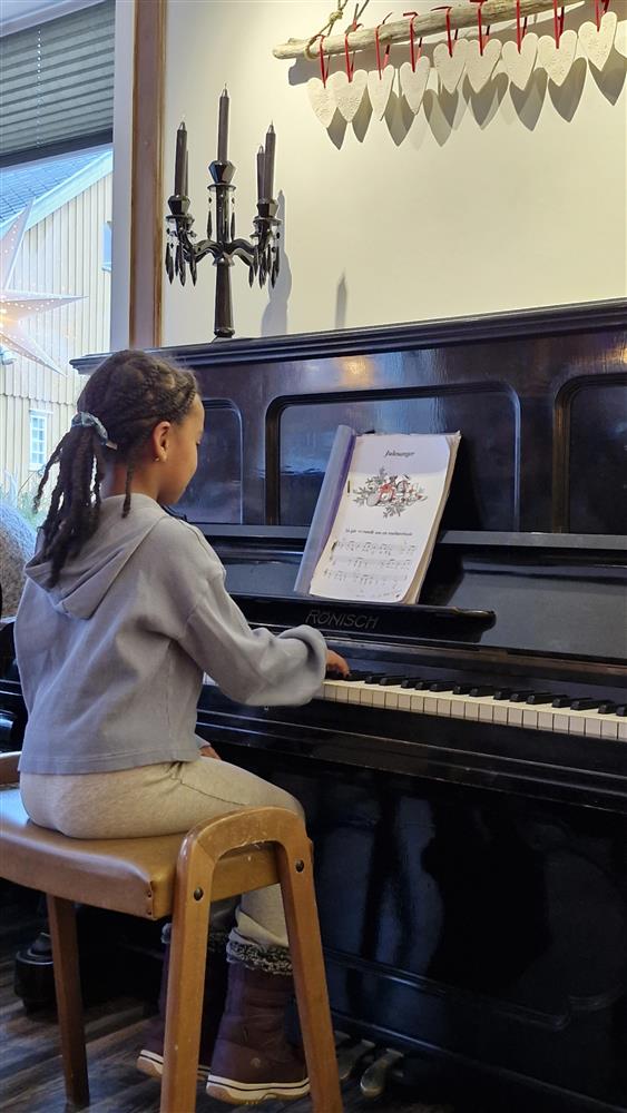 Julekonsert 2024 Drøpping kafe - Klikk for stort bilde